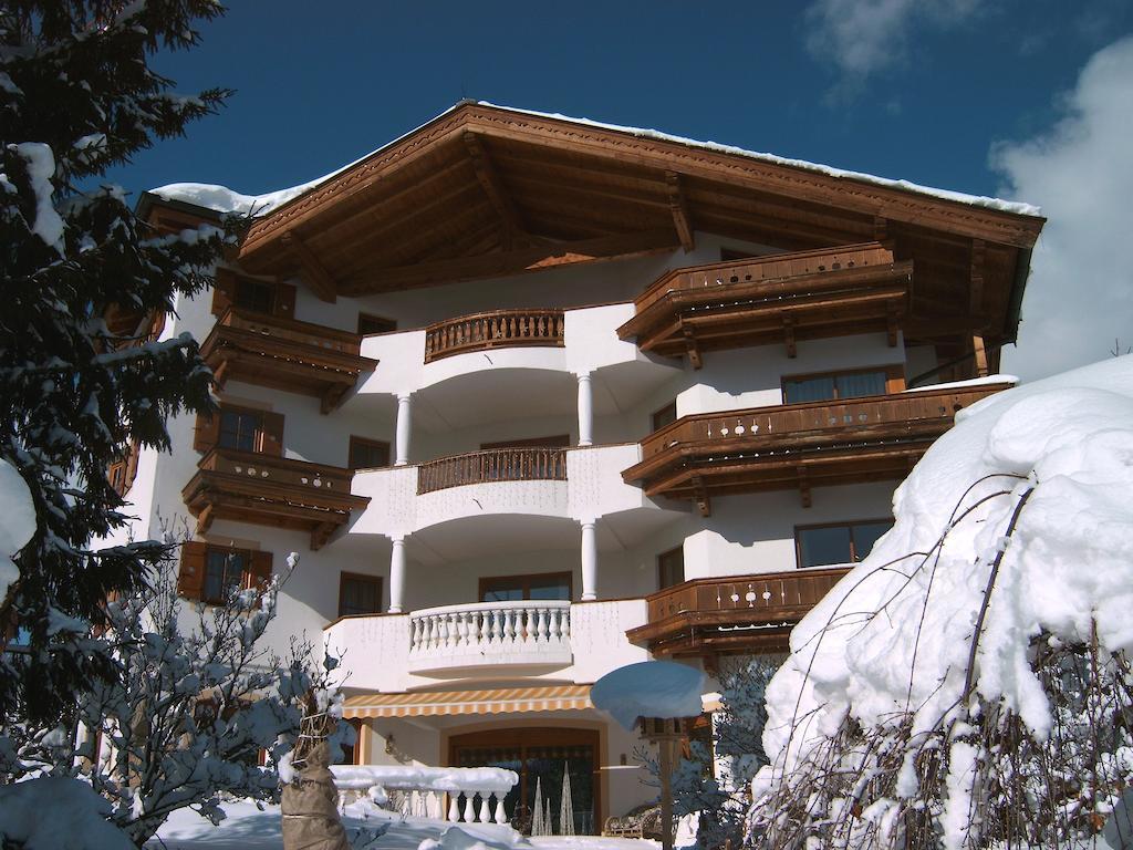 Landhotel Eva Kirchberg in Tirol Eksteriør billede